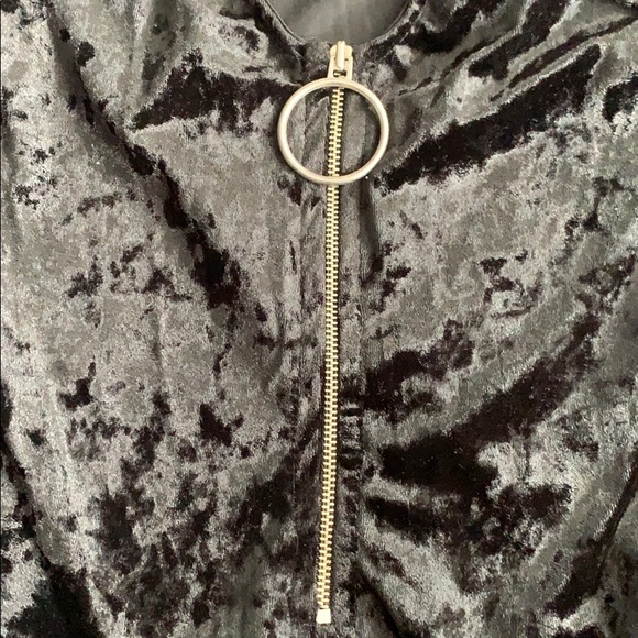 Velvet long sleeve bodysuit - Picture 3 of 4